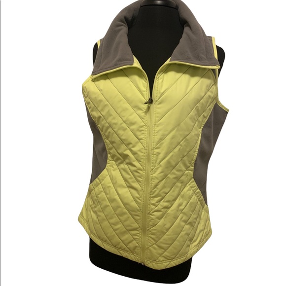 5 for $30. Columbia Vest - Picture 1 of 12